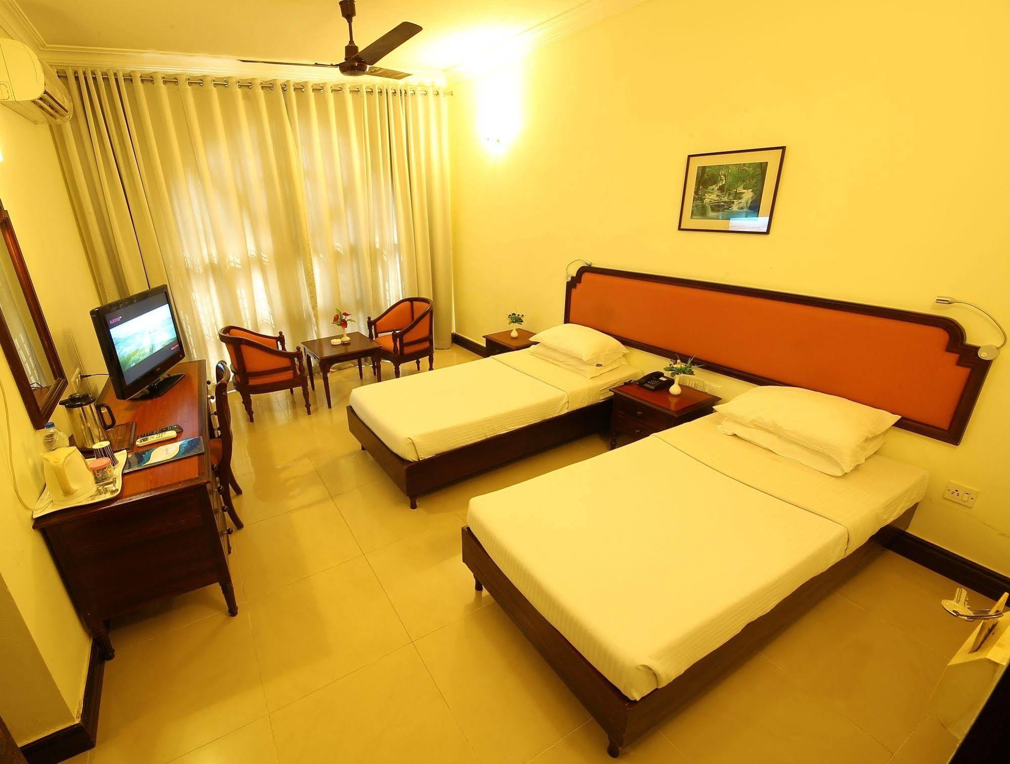 Ats Willingdon Hotel Kochi Eksteriør billede